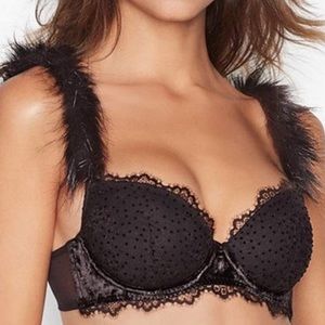 Victoria’s Secret Dream Angels Velvet Lace Bra